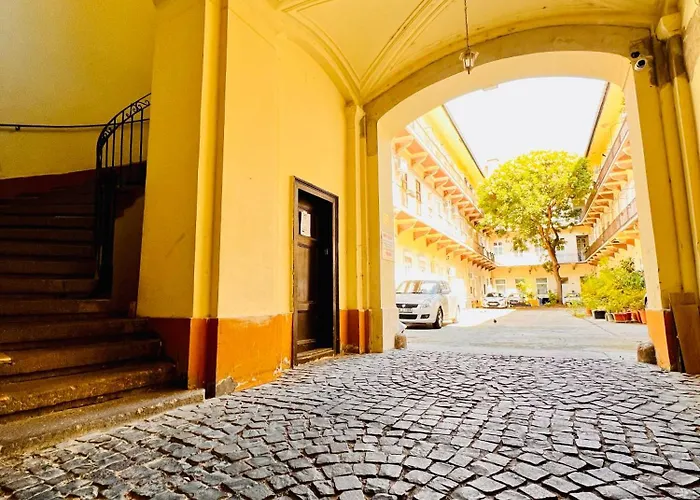 Daire Comfy Luxury With 2 In The Centre Aa *