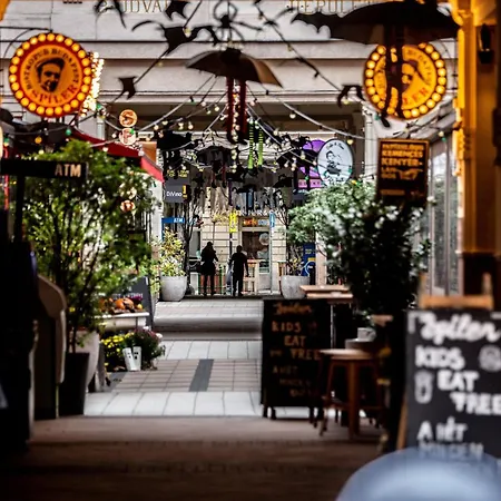 Comfy Luxury With 2 In The Centre Aa 公寓
