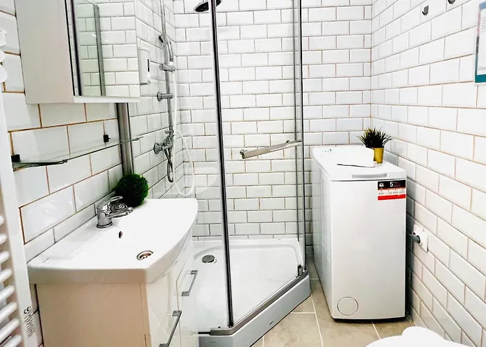 Comfy Luxury With 2 In The Centre Aa Apartament *