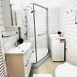 Comfy Luxury With 2 In The Centre Aa Apartament *